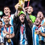 Messi lifts the World Cup trophy